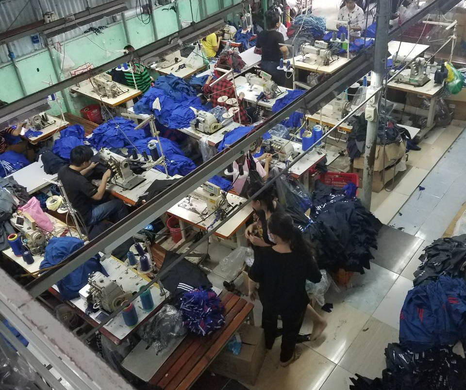 xưởng may áo khoác áo thun áo sơ mi giá rẻ tại Tp HCM