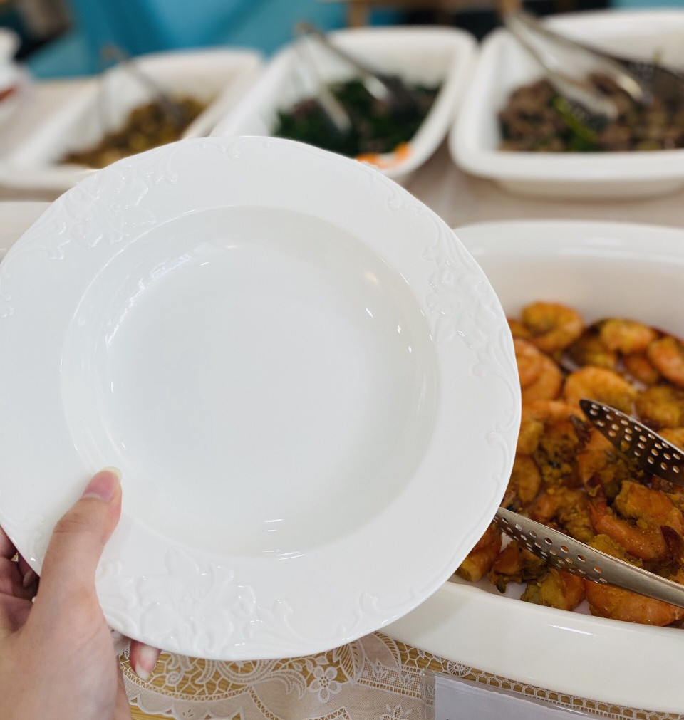 cơm trưa văn phòng