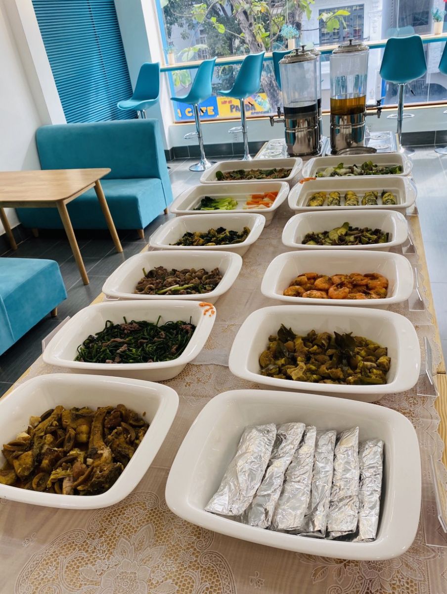 buffet cơm trưa