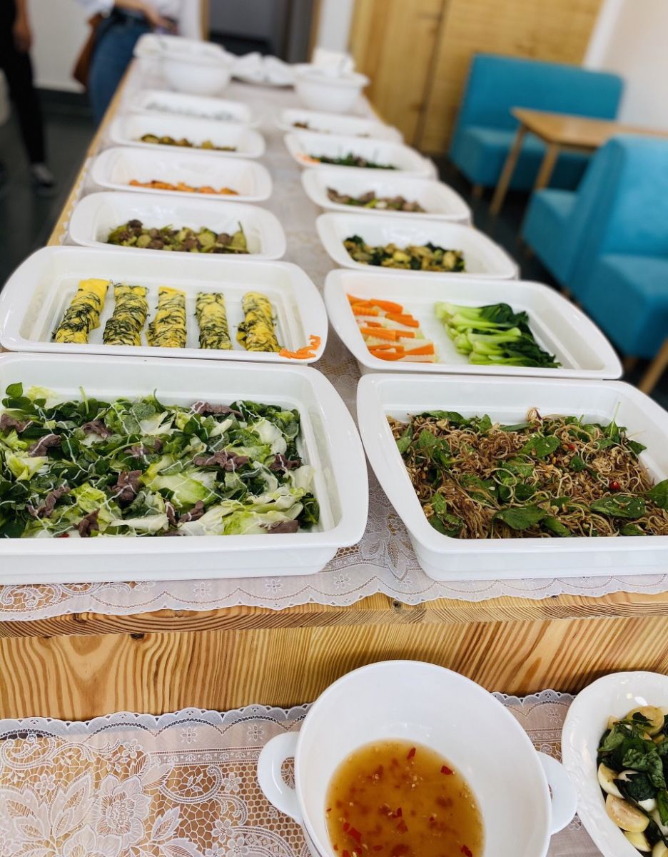 buffet trưa