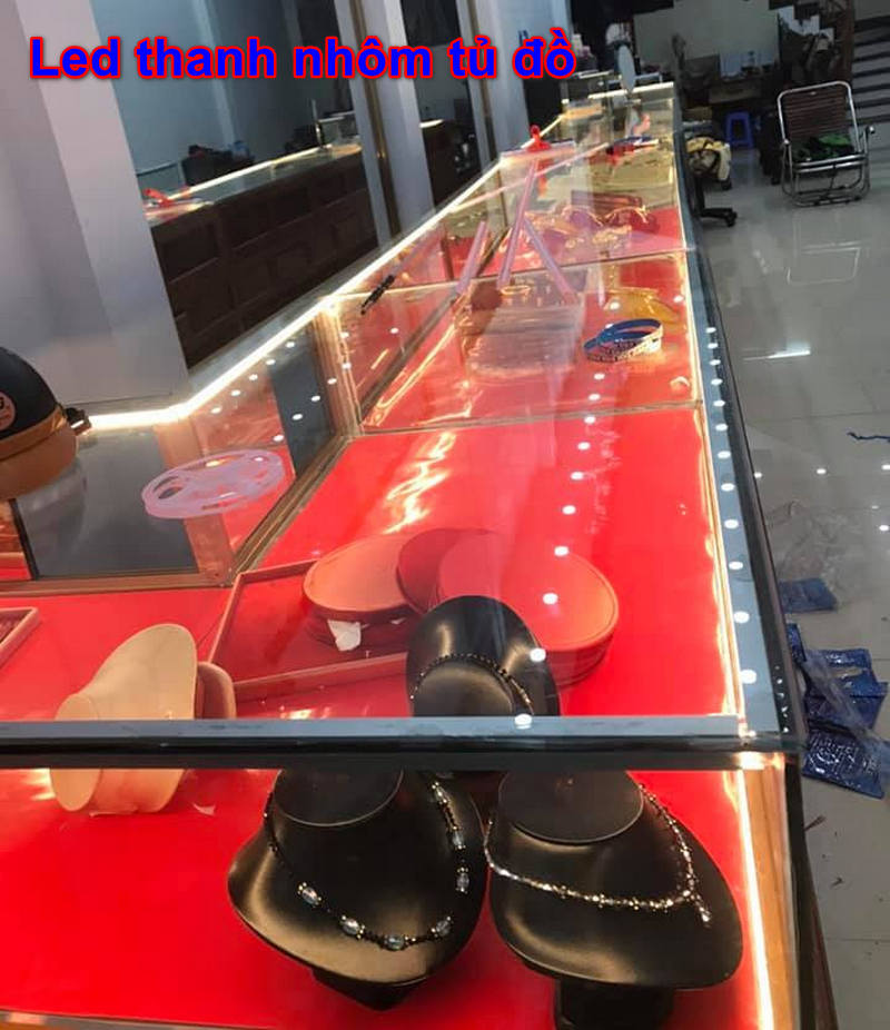 led thanh nhôm tủ đồ