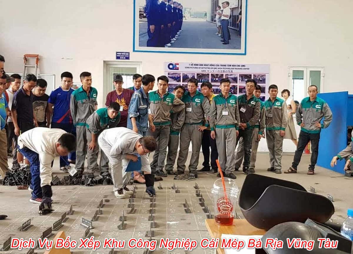 lao động dồi dào