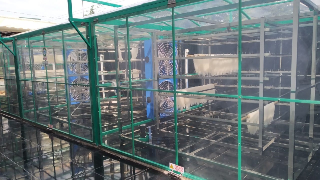 thiết bị sấy bằng năng lượng mặt trời