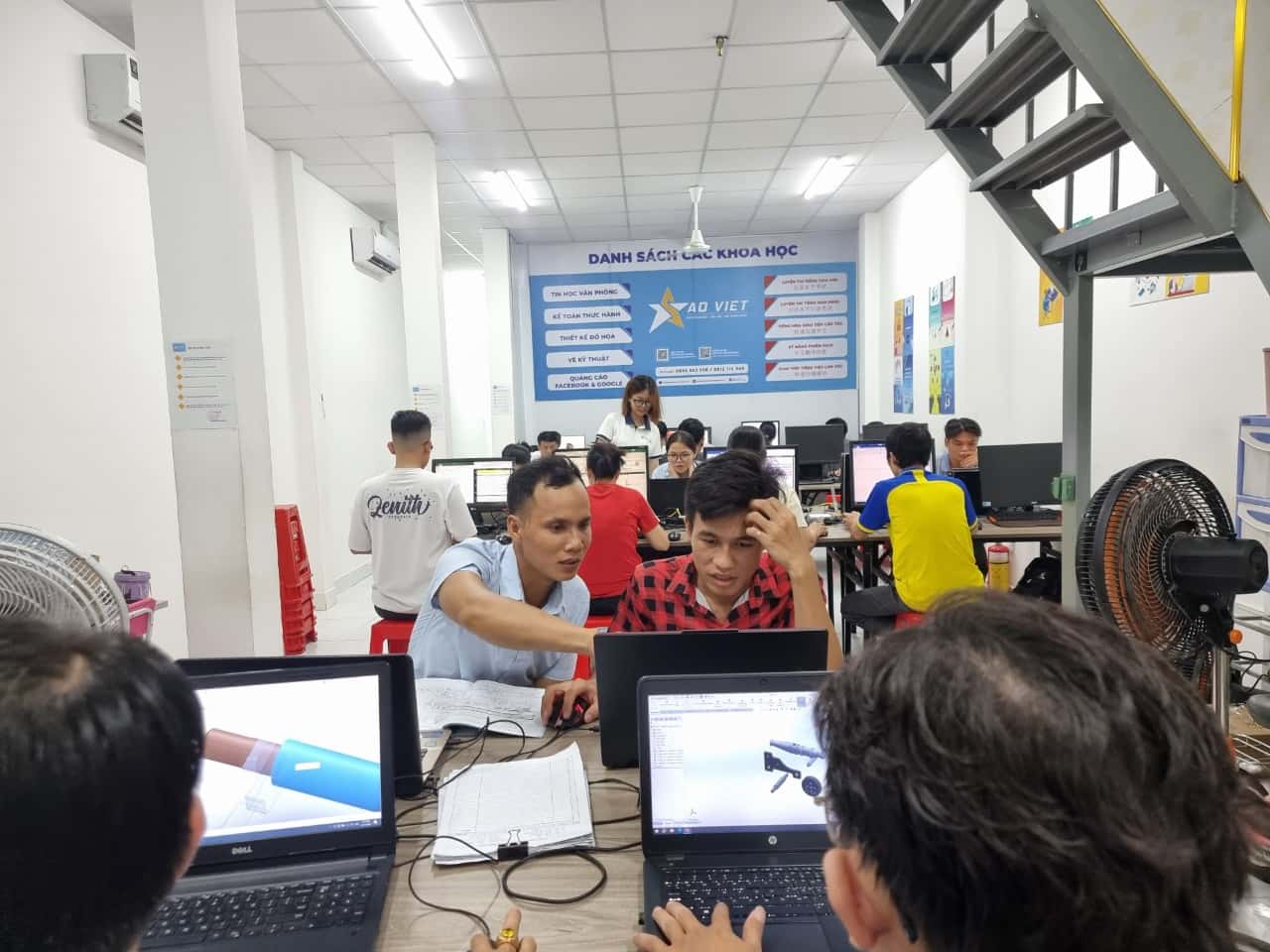 Học thiết kế đồ họa