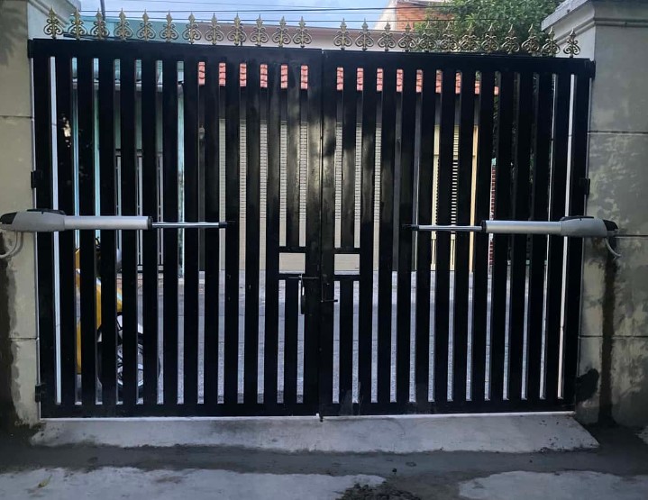 cửa tự động tay đòn